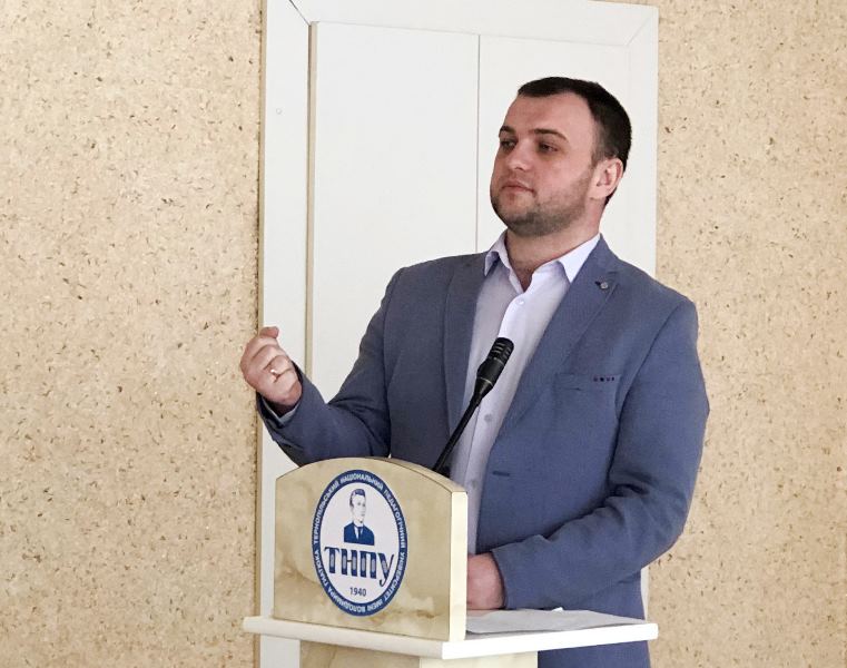 Лектор С.В.Прийдун – заступник Голови ГО Інститут модернізації суспільства, кандидат історичних наук